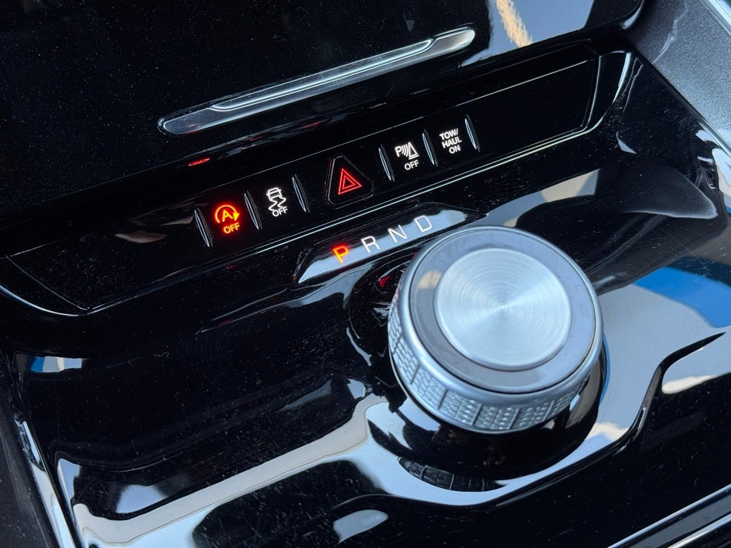 2024 Jeep Wagoneer Base