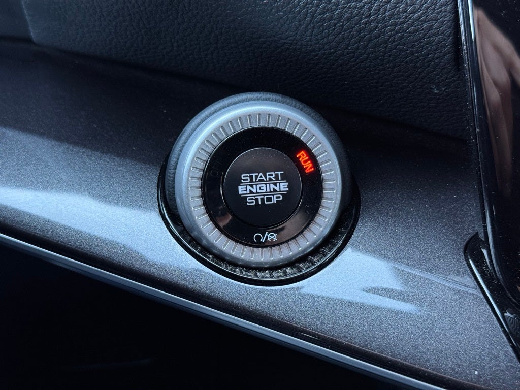 2024 Jeep Wagoneer Base