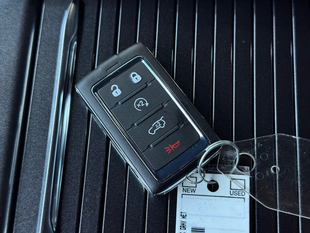 2024 Jeep Wagoneer Base