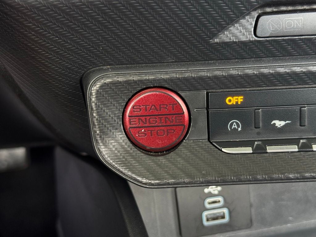 2025 Ford Mustang EcoBoost Premium