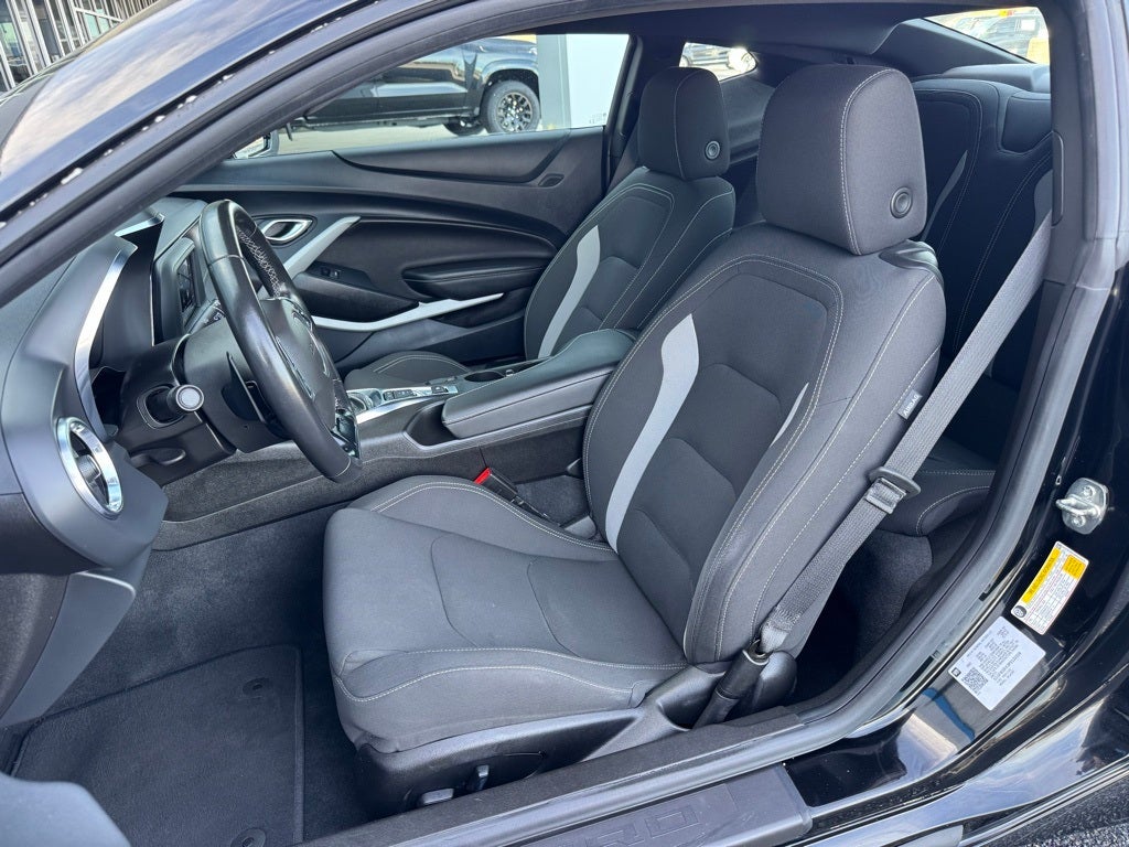 2023 Chevrolet Camaro 1LS