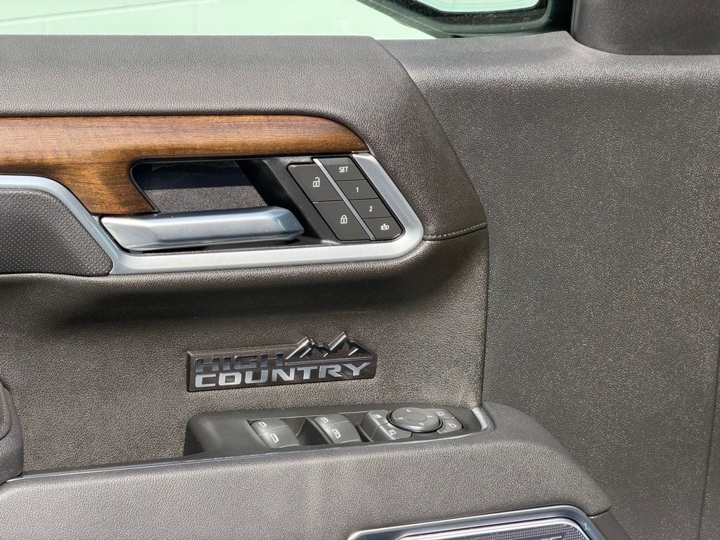 2025 Chevrolet Silverado 1500 High Country
