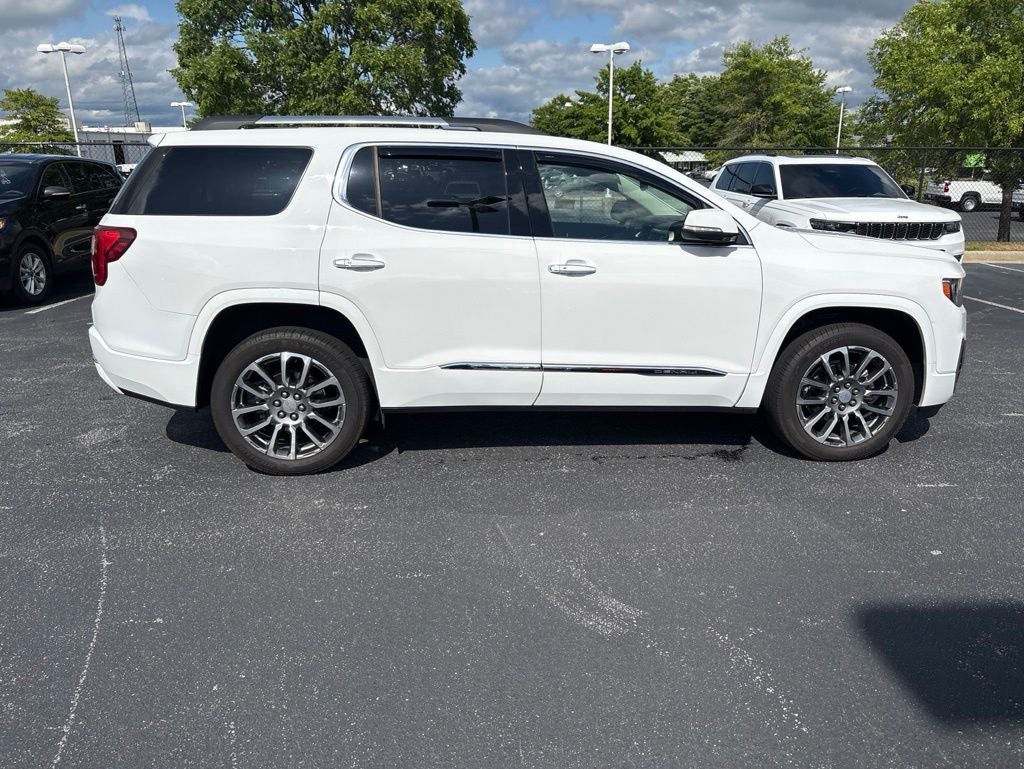 2023 GMC Acadia Denali
