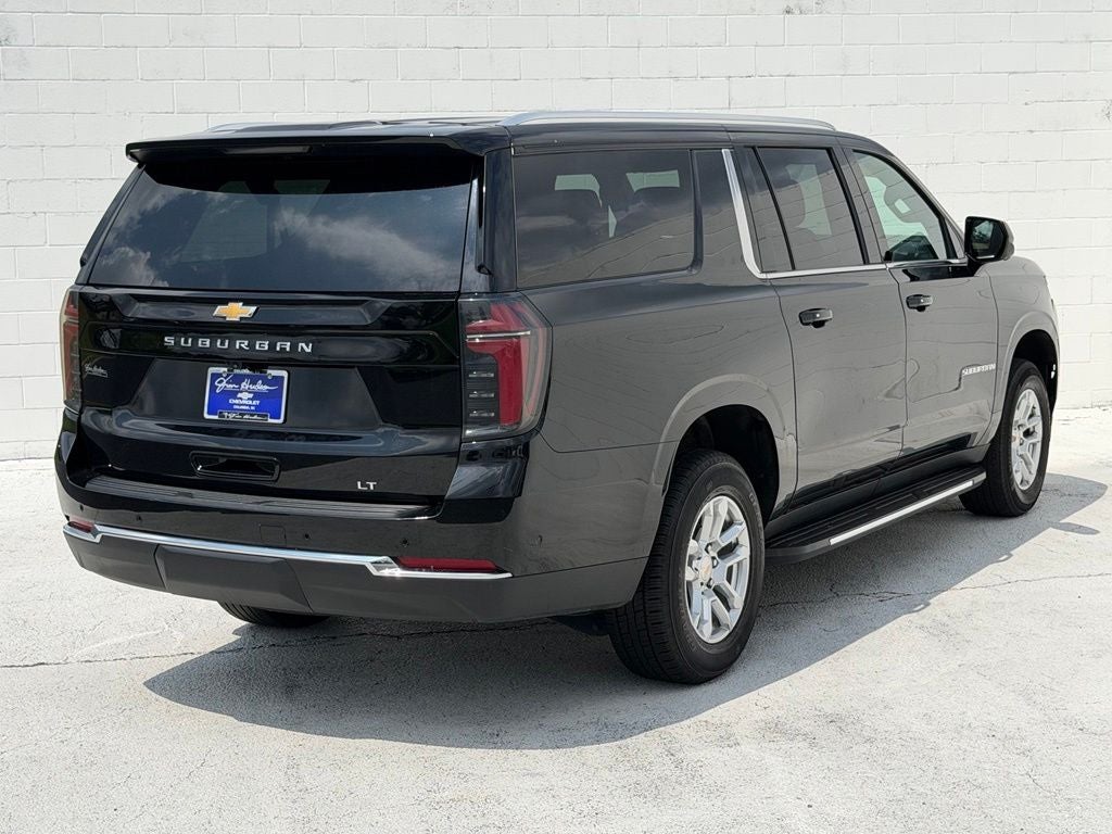 2025 Chevrolet Suburban LT