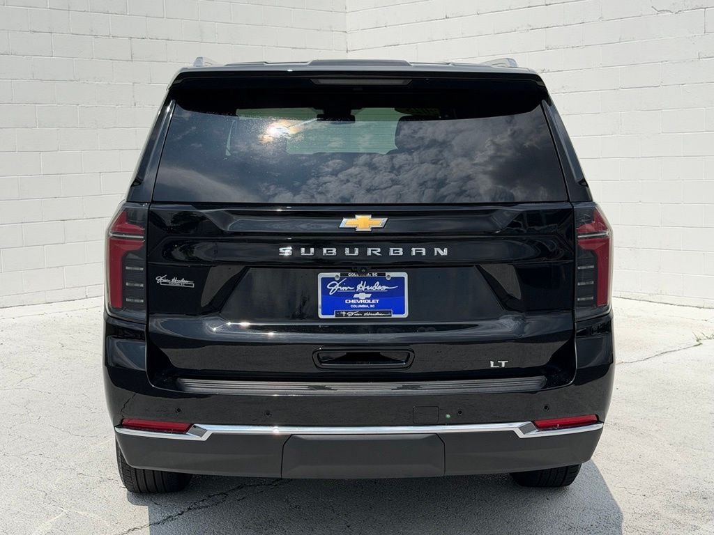 2025 Chevrolet Suburban LT