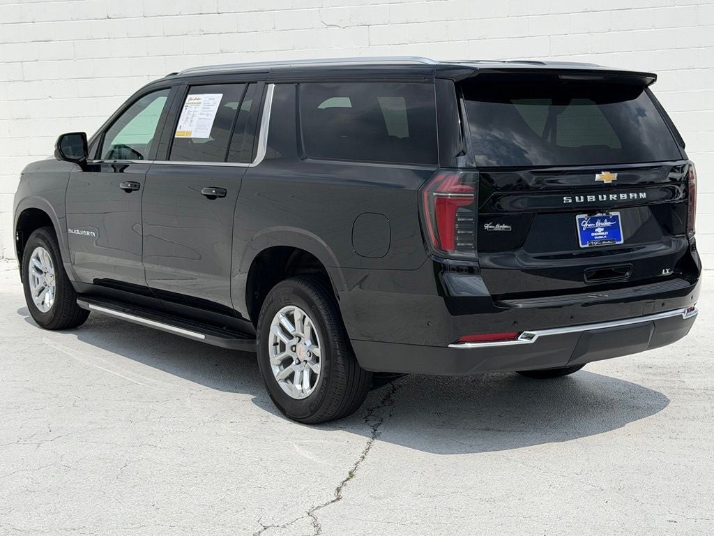 2025 Chevrolet Suburban LT