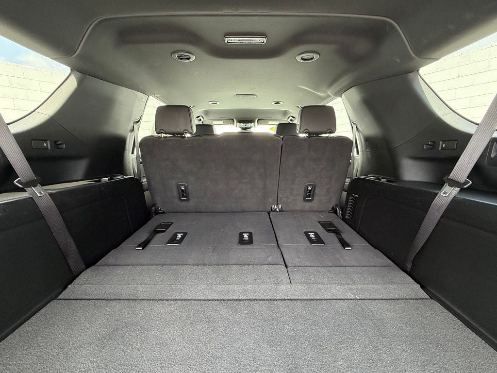 2025 Chevrolet Suburban LT