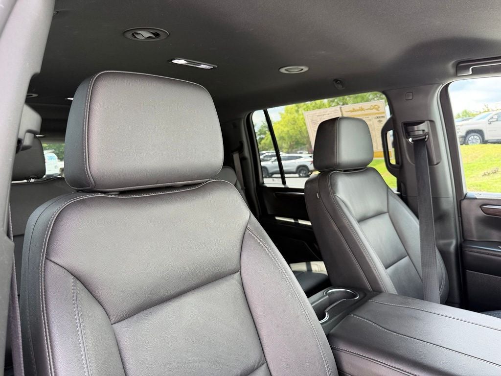 2025 Chevrolet Suburban LT