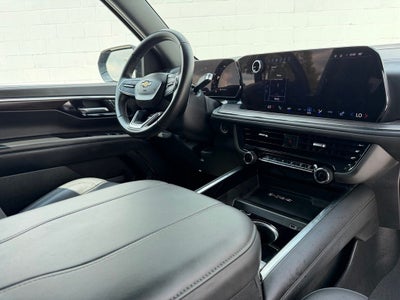 2025 Chevrolet Suburban LT