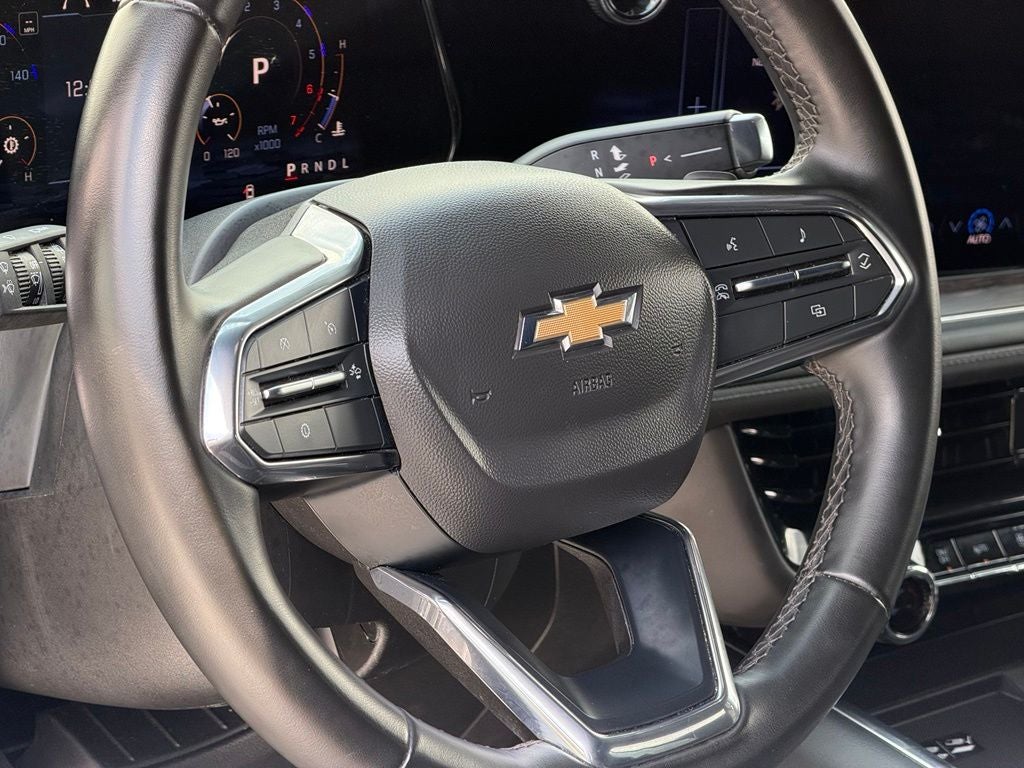 2025 Chevrolet Suburban LT