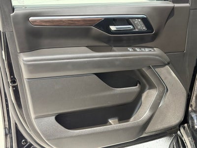 2025 Chevrolet Suburban LT