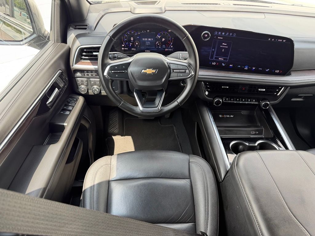 2025 Chevrolet Suburban LT