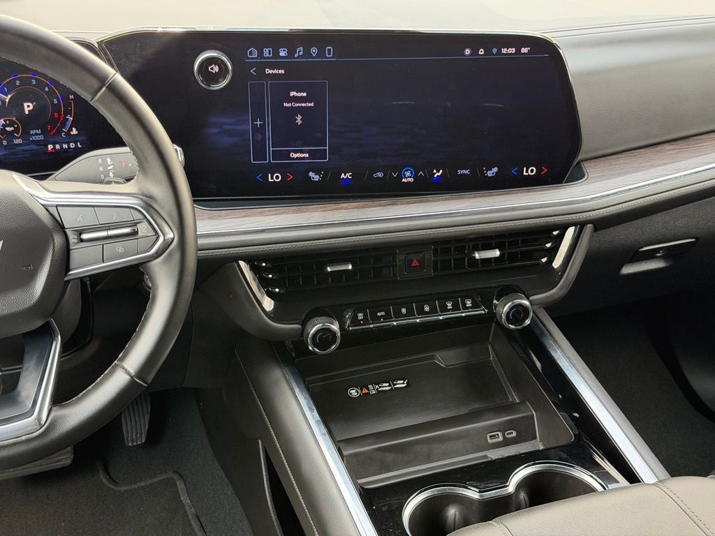 2025 Chevrolet Suburban LT