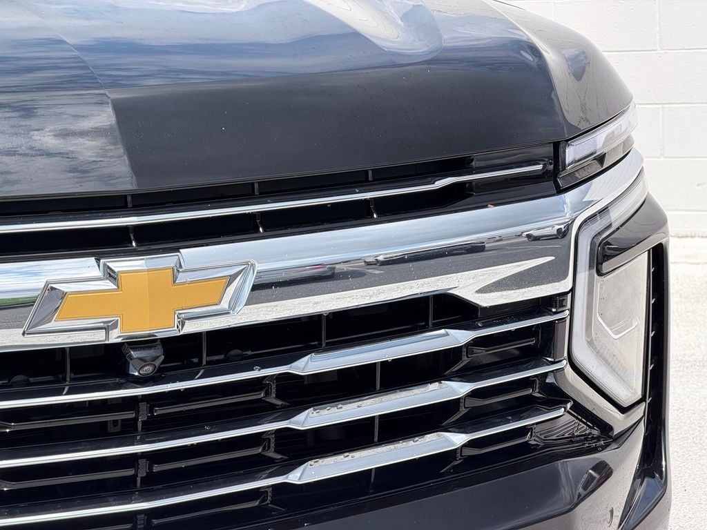 2025 Chevrolet Suburban LT