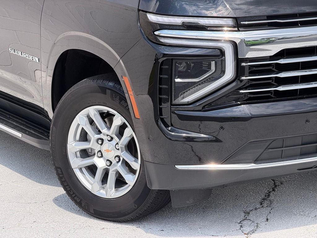 2025 Chevrolet Suburban LT