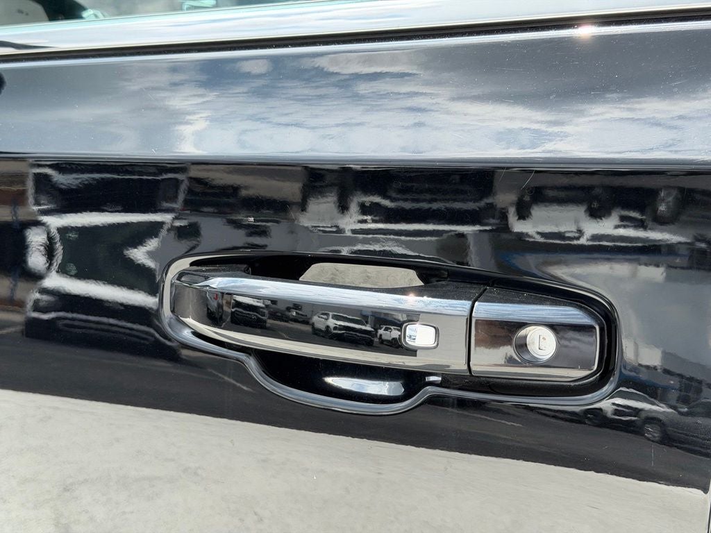 2025 Chevrolet Suburban LT
