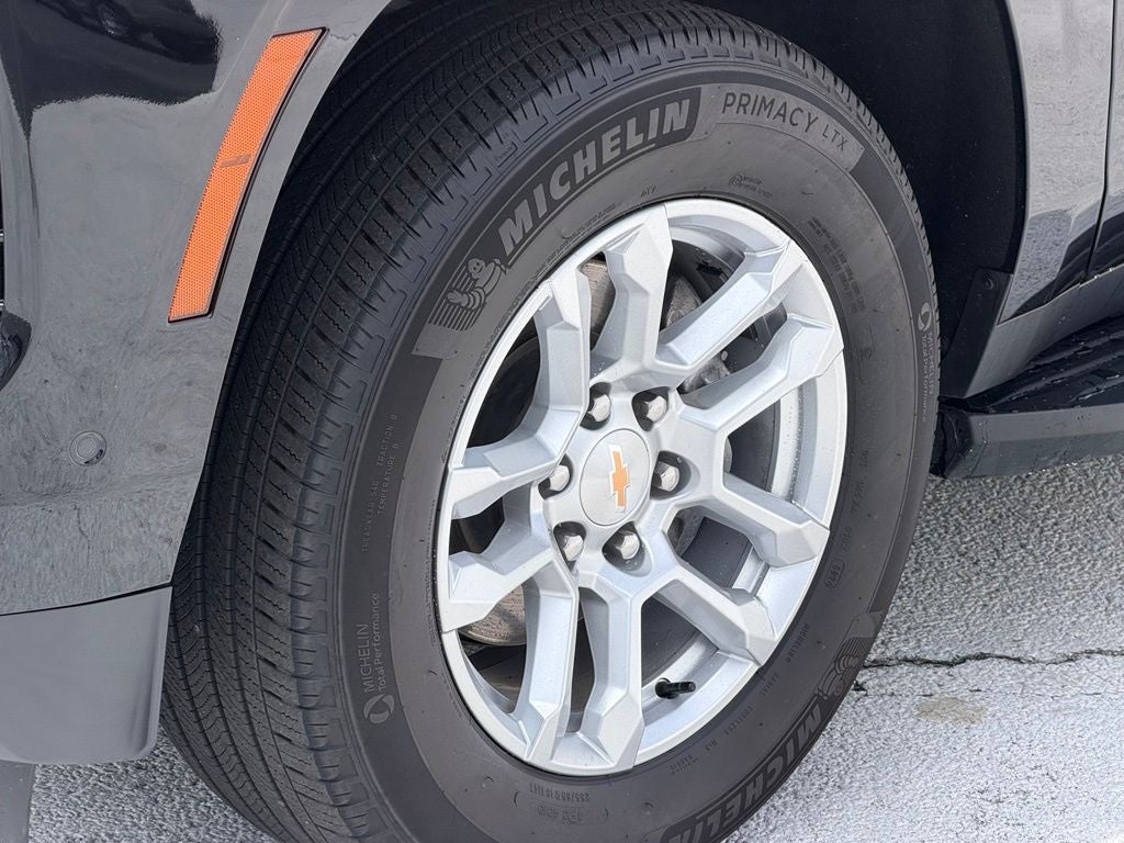 2025 Chevrolet Suburban LT