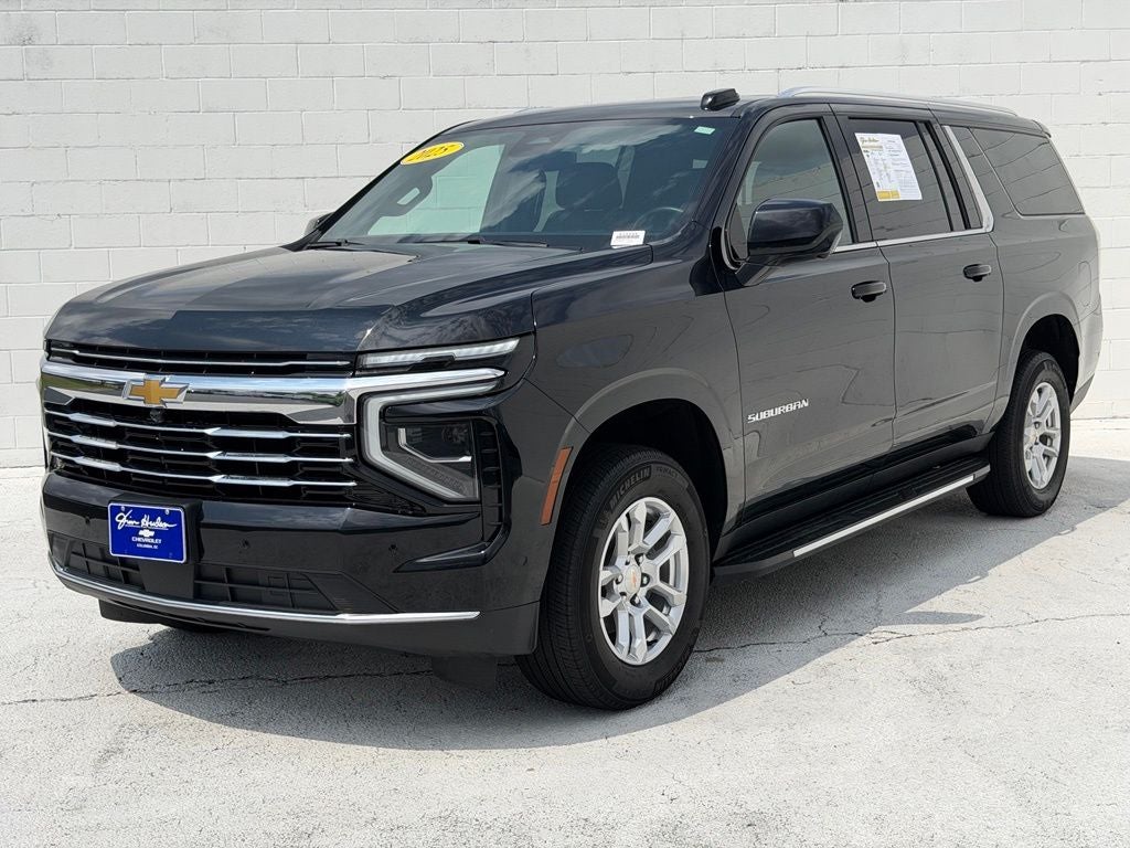 2025 Chevrolet Suburban LT