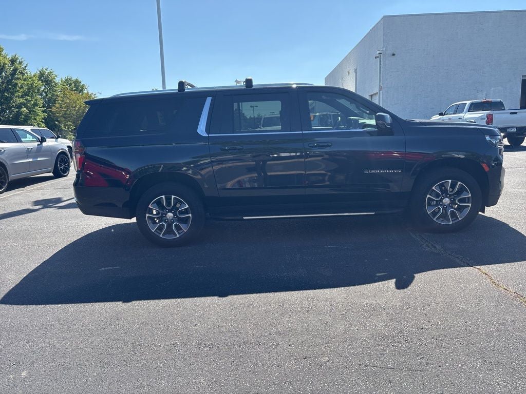 2024 Chevrolet Suburban LT