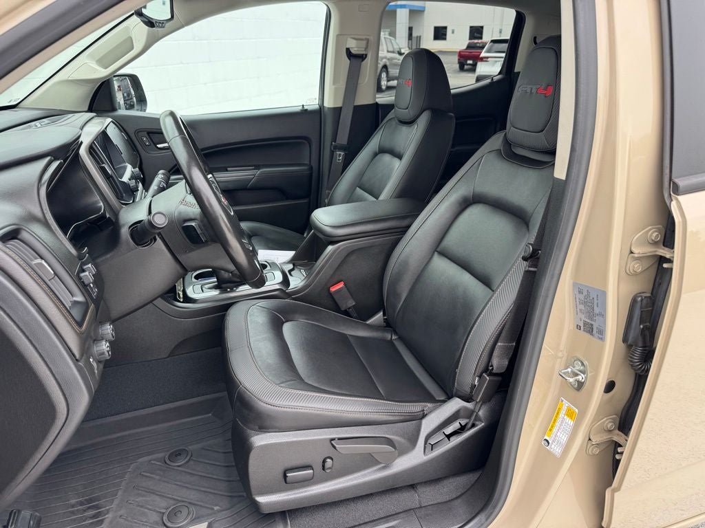 2022 GMC Canyon AT4 w/Leather