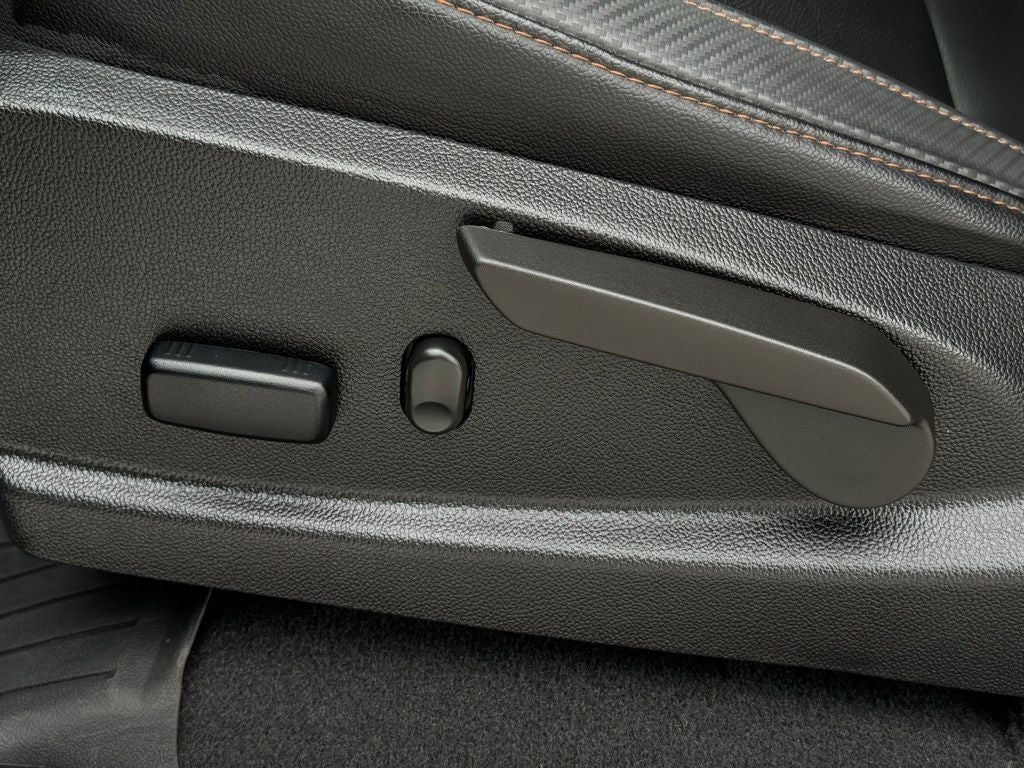 2022 GMC Canyon AT4 w/Leather