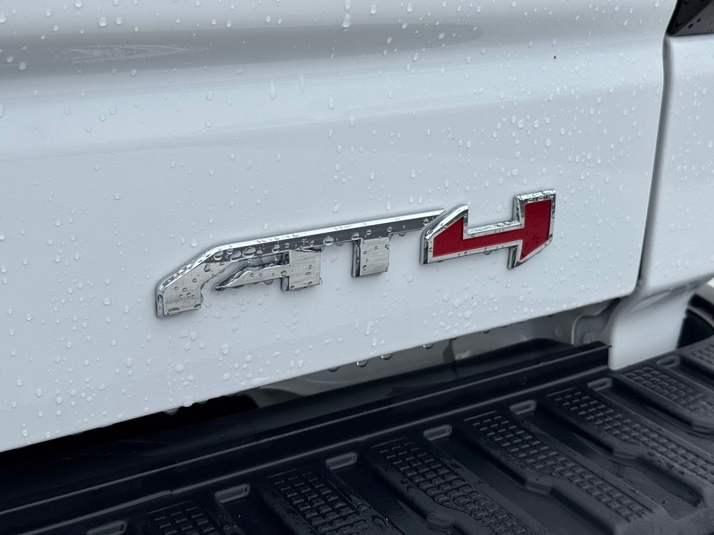 2025 GMC Sierra 1500 AT4