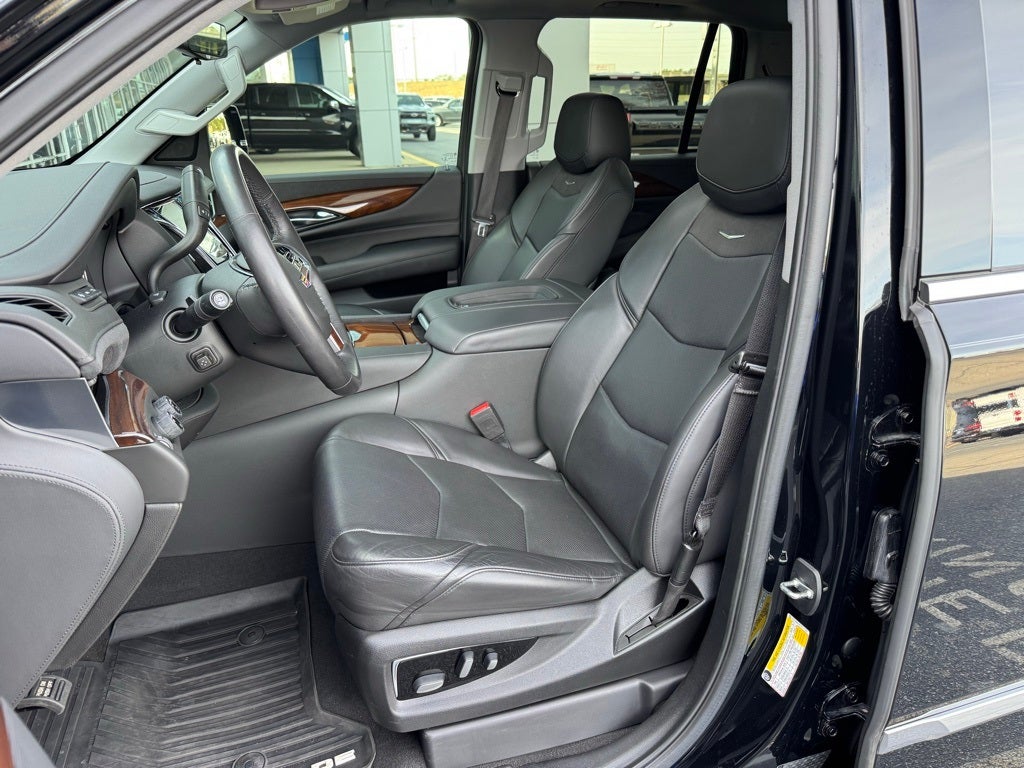 2020 Cadillac Escalade Luxury