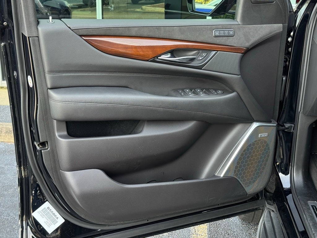 2020 Cadillac Escalade Luxury