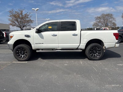 2017 Nissan Titan SV