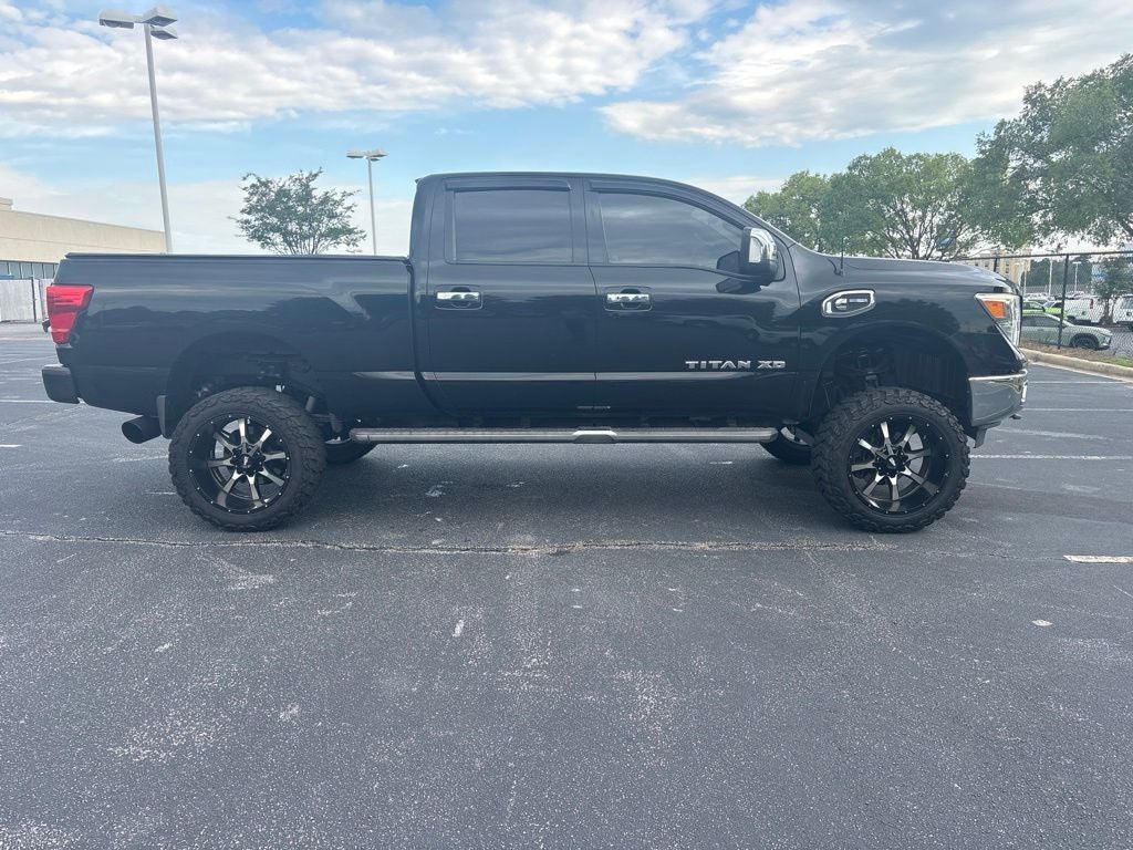 2017 Nissan Titan XD SL