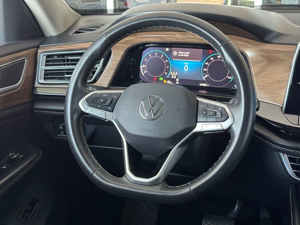 2025 Volkswagen Atlas 2.0T SE w/Technology