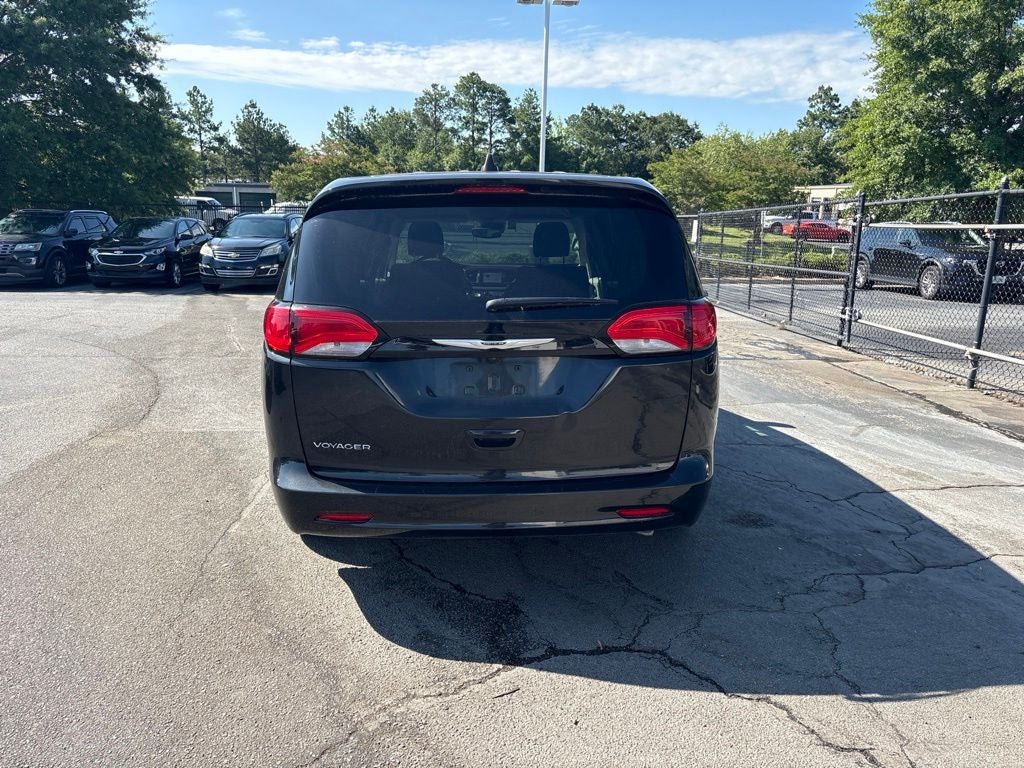 2023 Chrysler Voyager LX