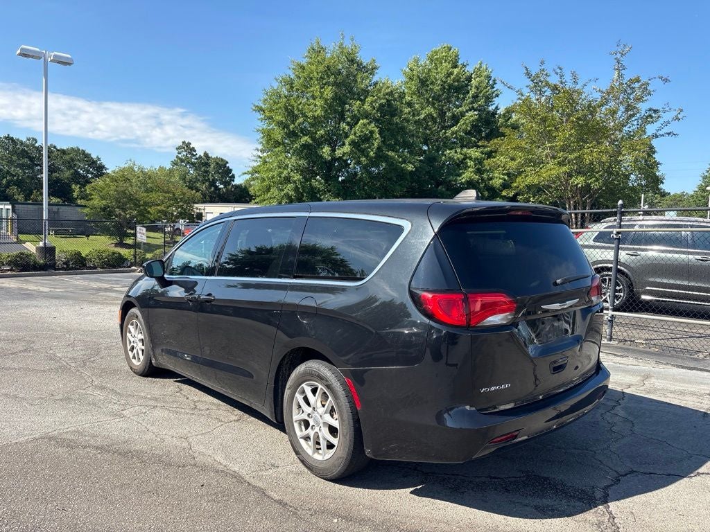 2023 Chrysler Voyager LX