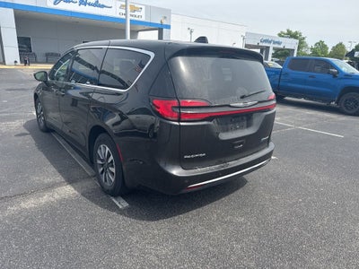 2024 Chrysler Pacifica Hybrid Select