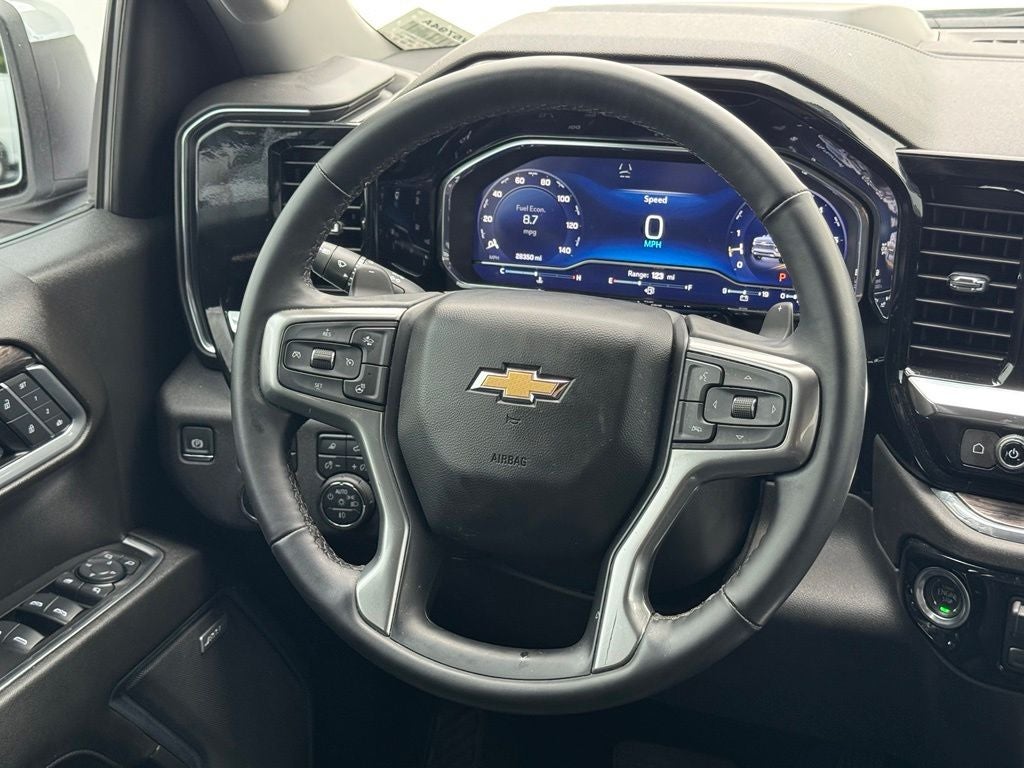 2025 Chevrolet Silverado 1500 LTZ