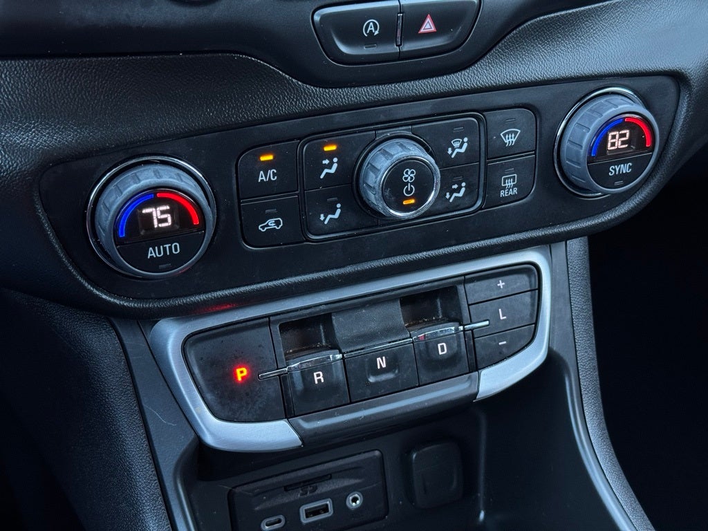 2023 GMC Terrain SLE