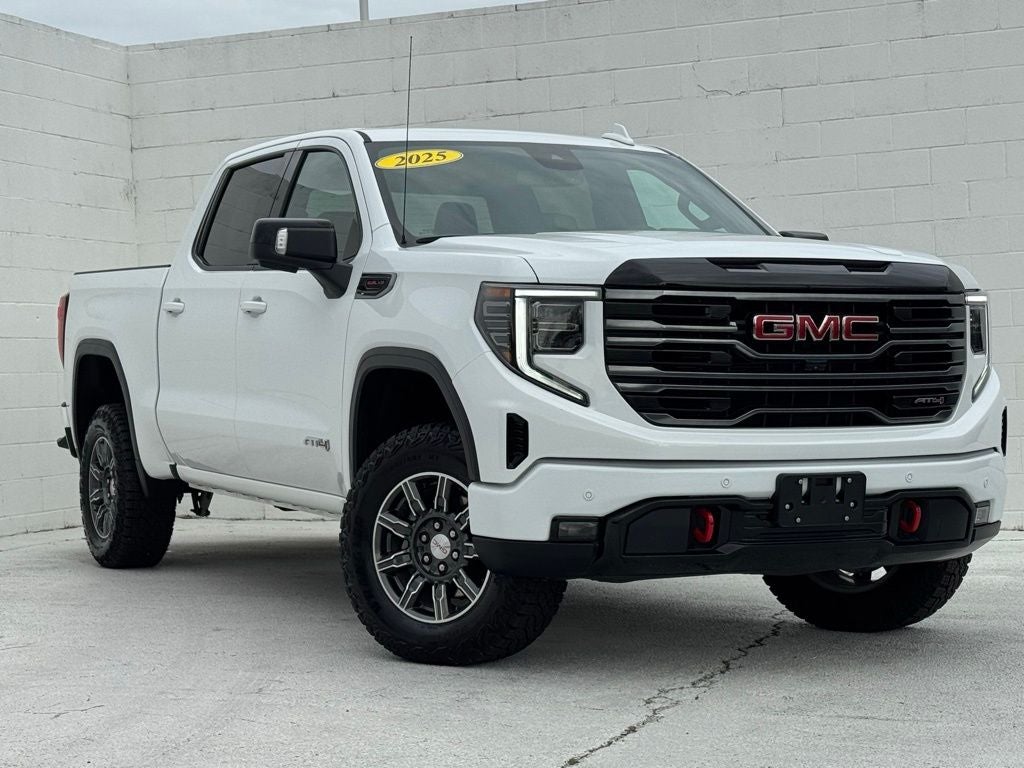 2025 GMC Sierra 1500 AT4