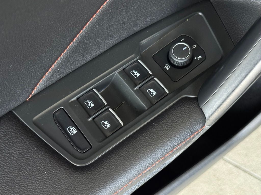 2024 Volkswagen Tiguan 2.0T Wolfsburg Edition