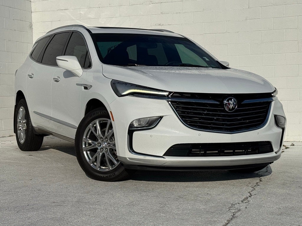 2023 Buick Enclave Essence