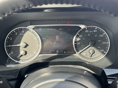 2025 Nissan Pathfinder SV