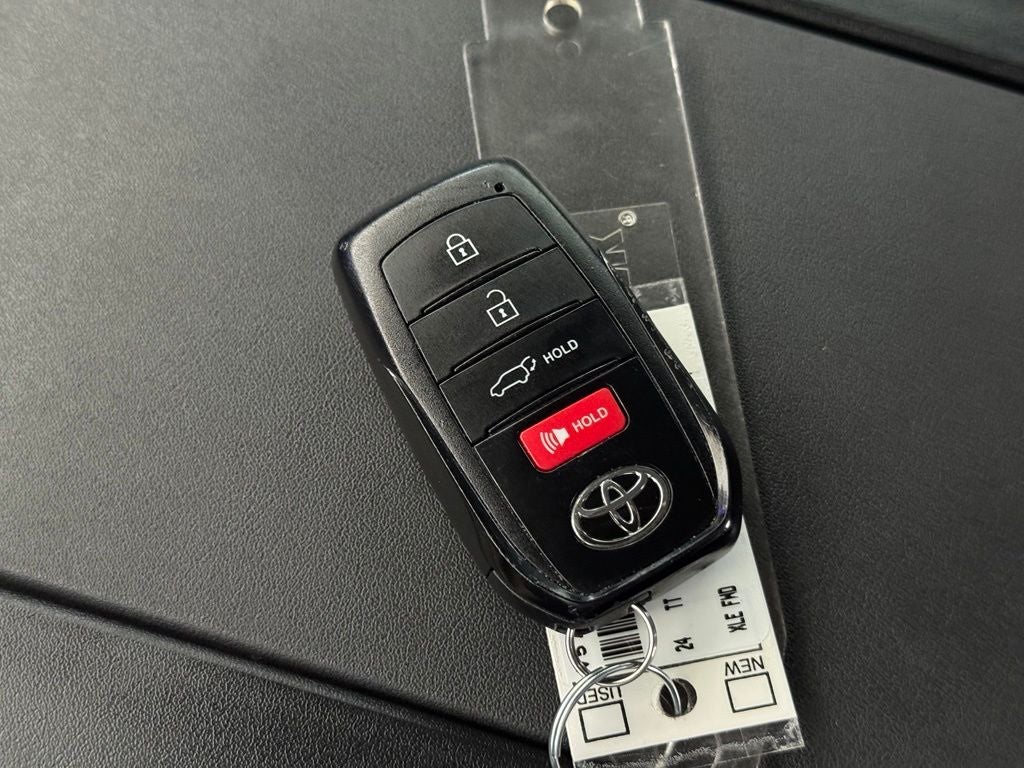 2024 Toyota Highlander XLE