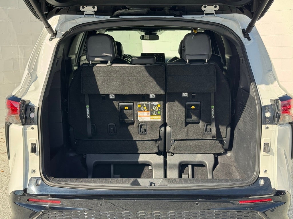 2023 Toyota Sienna XSE 7 Passenger