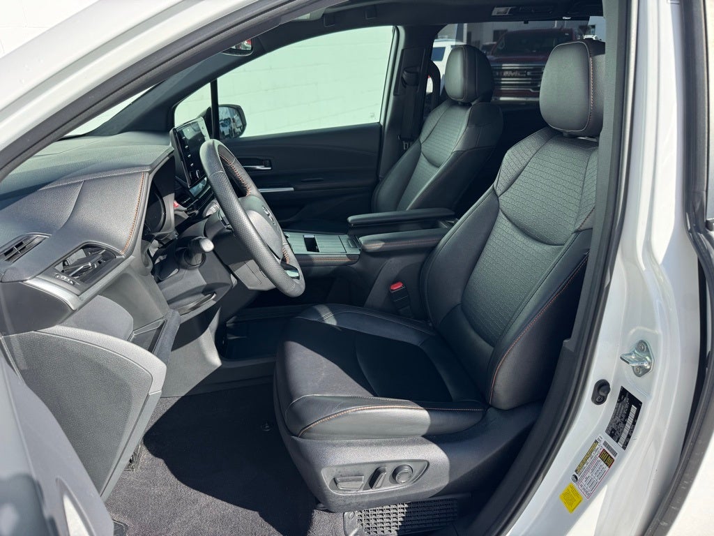 2023 Toyota Sienna XSE 7 Passenger