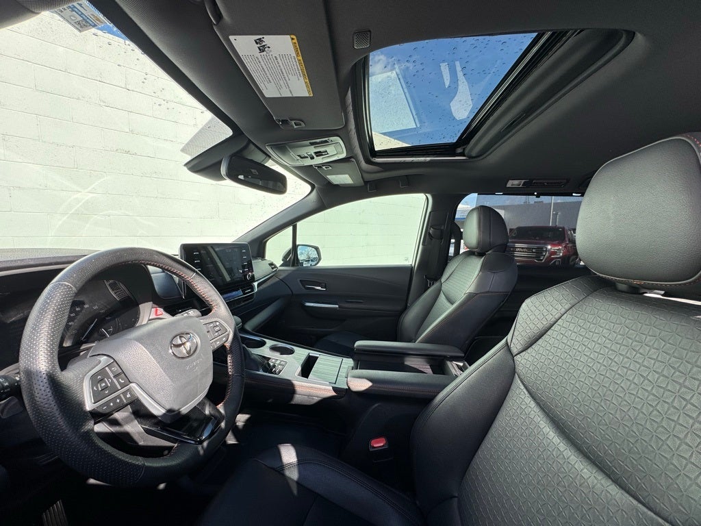 2023 Toyota Sienna XSE 7 Passenger