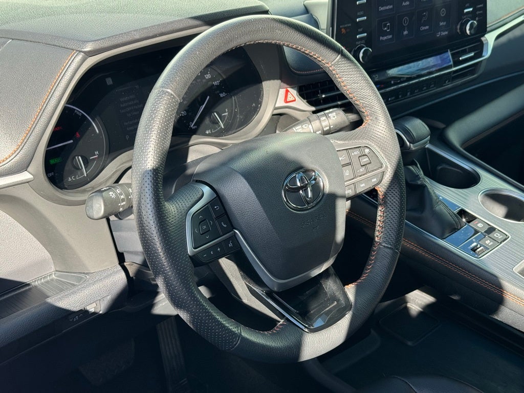 2023 Toyota Sienna XSE 7 Passenger