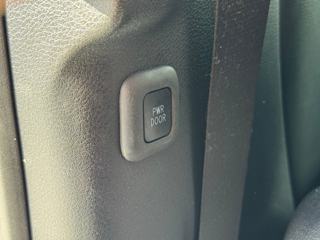 2023 Toyota Sienna XSE 7 Passenger