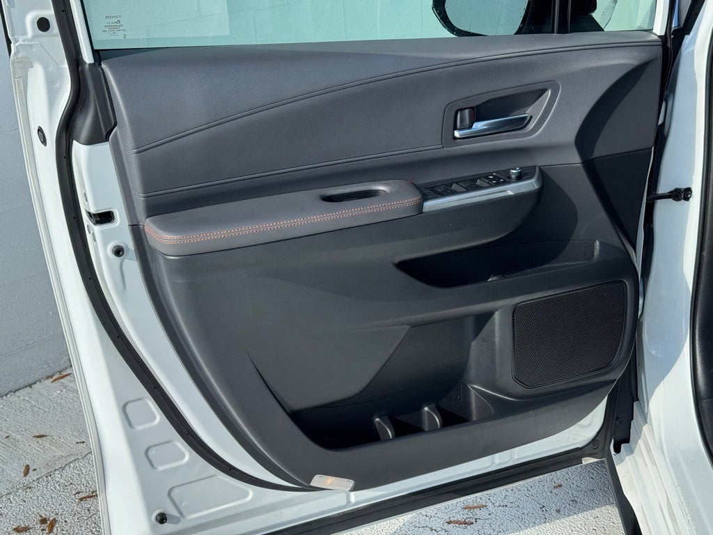 2023 Toyota Sienna XSE 7 Passenger