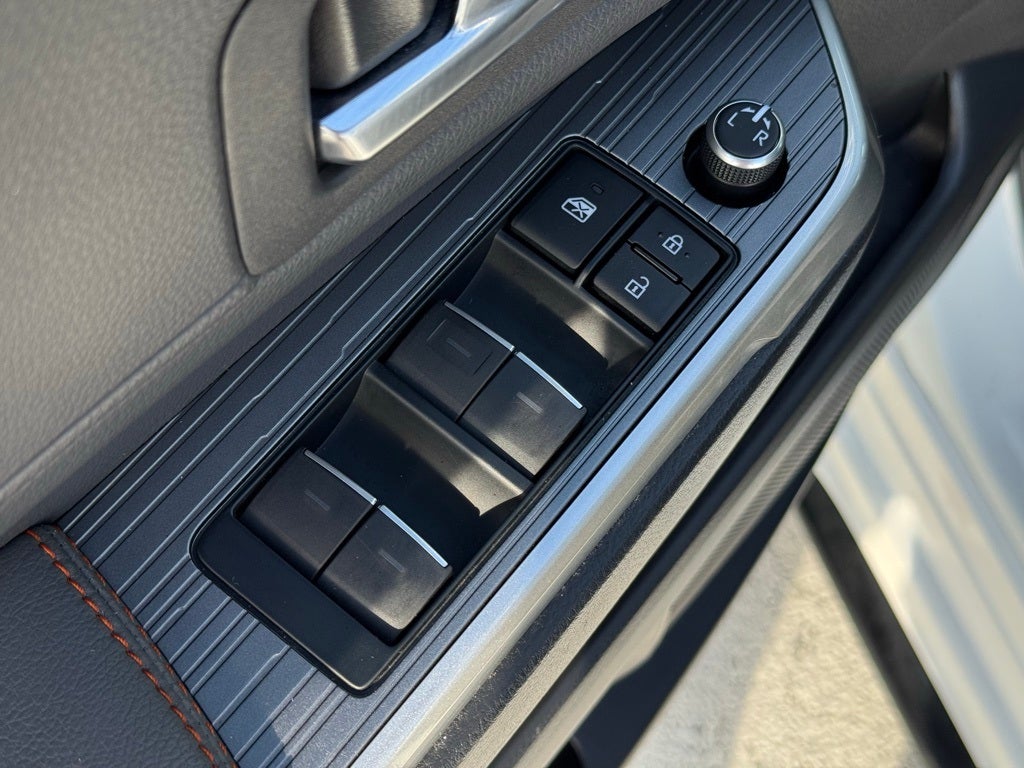 2023 Toyota Sienna XSE 7 Passenger