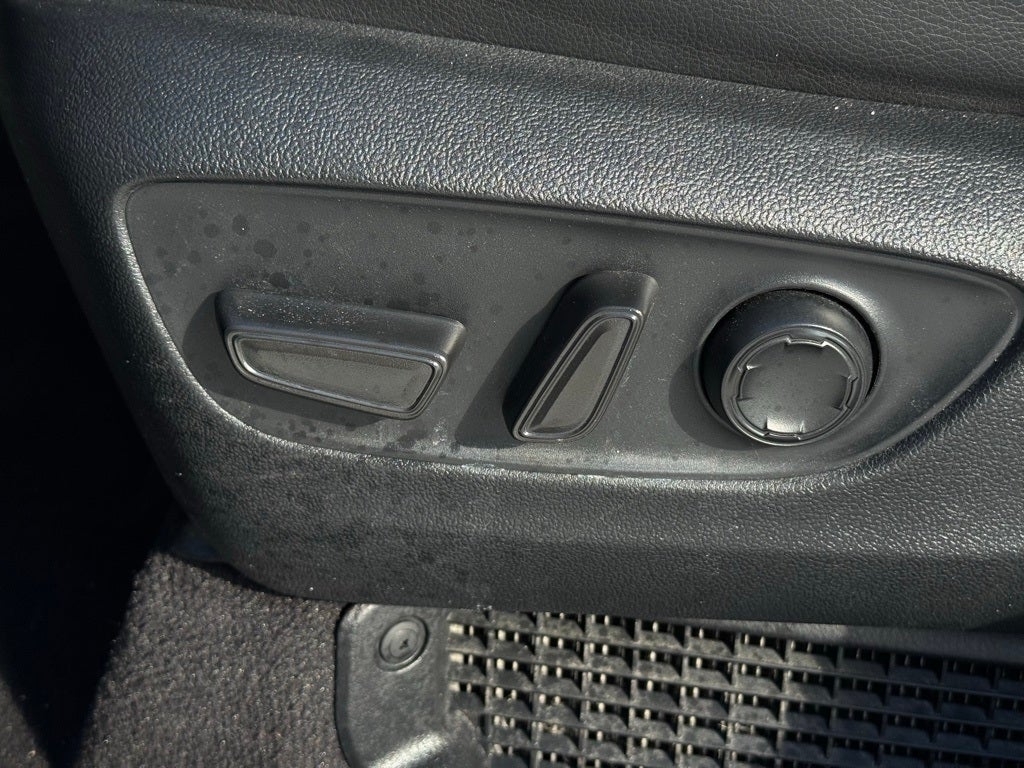 2023 Toyota Sienna XSE 7 Passenger