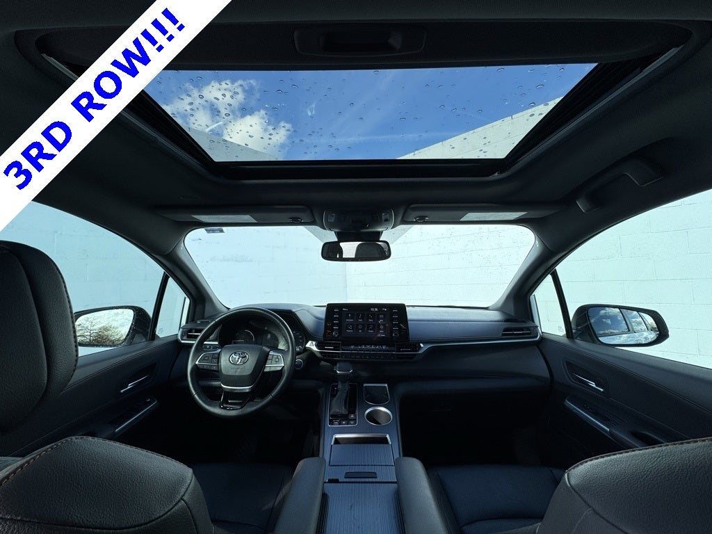 2023 Toyota Sienna XSE 7 Passenger